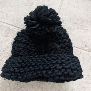 Black CottonOn winter hat
